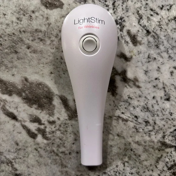 LightStim Red LED Light Therapy Device - Picture 4 of 7